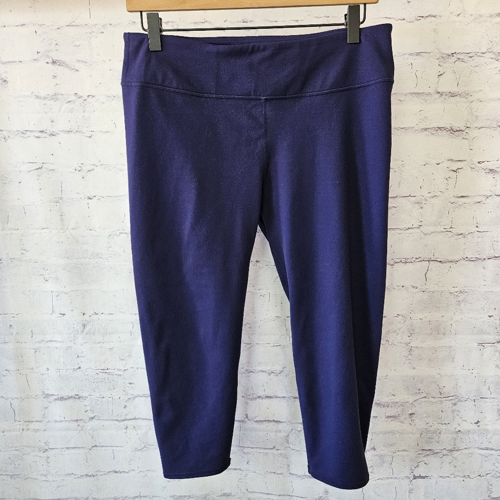 Fabletics Cropped Athletic Legging Bundle - Navy & Black Large - Picture 2 of 14